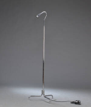 Lampeproducent. Standerlampe af forkromet metal. Poul Henningsen Denne vare er sat til omsalg under nyt varenummer 4316205