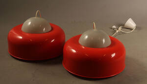 Fagerhults belysning. Par retro pendler af plast 2