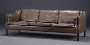 Dansk møbelproducent. Tre-pers. sofa, læder