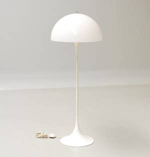 Verner Panton 1926-1998. Panthella standerlampe