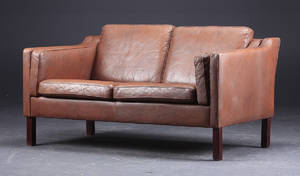Dansk møbelproducent. To-pers. sofa, læder