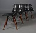 Charles Eames Sæt på fire stole, model DSW, sort glasfiber 4