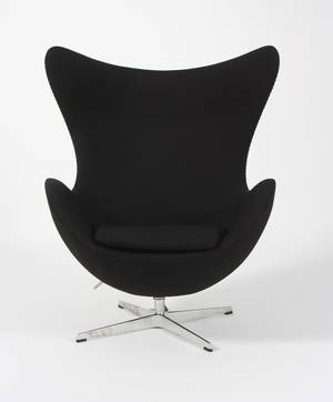 Arne Jacobsen 1902-1971. Ægget. Hvilestol, model 3316