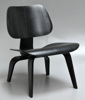 Charles Eames. LCW, lounge hvilestol i sortlaseret ask