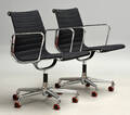 Charles Eames. Par kontorstole, model EA-108117 2