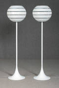 Par Manhattan standerlamper, hvidlakeret aluminium 2