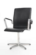 Arne Jacobsen, Oxford stol model 3273. Sort læder. 