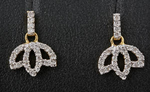 18Kt Diamond earrings approx. 0.28ct 2