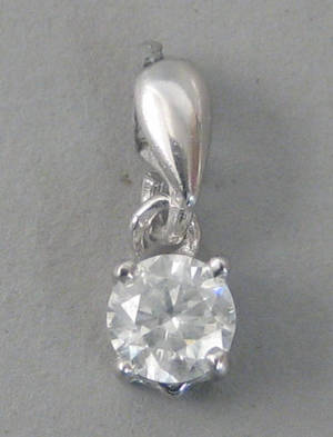 Solitairevedhæng. Ca. 0.40 ct