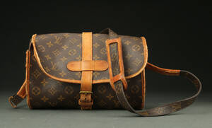 Louis Vuitton. Skuldertaske