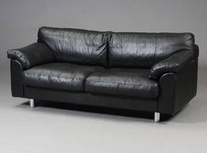 To-pers. sofa, sort skind