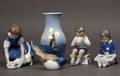 Bing  Grøndahl samt Kgl. P. Fire figurer samt vase 5