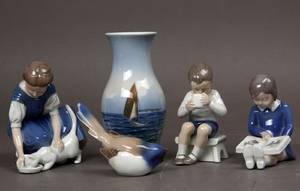Bing  Grøndahl samt Kgl. P. Fire figurer samt vase 5