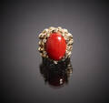 Ring i 14 k guld korall diamanter