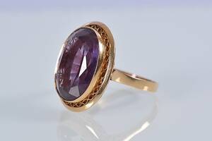 RING MED AMETIST, guld, 18K.