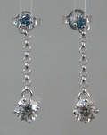 Par brillantørestikkere. Ca. 0.82 ct 2