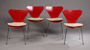 Arne Jacobsen 1902-1971. Fire syver-stole,model 3107. 4