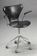 Arne Jacobsen. Syveren kontorstol, model 3217 