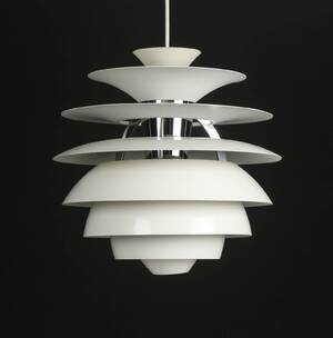 Poul Henningsen. Pendel model Kuglelamel  Snowball. Ø.40 cm.