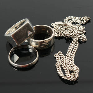 SILVERSMYCKEN, Ringar och halsband