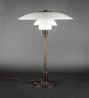 Poul Henningsen. PH 3½2 bordlampe, 1930erne