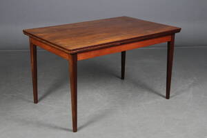 Dansk møbelproducent. Spisebord af teak 195060erne