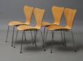 Arne Jacobsen. Sæt på fire stole model 3107 Syveren 4
