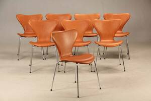 Arne Jacobsen. Otte syverstole model 3107, cognacfarvet anilin læder 8 Denne vare er sat til omsalg under nyt varenummer 4711201
