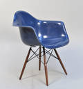 Charles Eames 1907 - 1978. Armstol, model DAW.