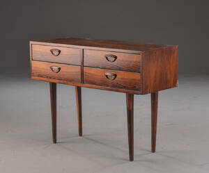 Lille kommode af palisander.