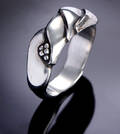 Ole Kortzau for Georg Jensen. Ring af sterlingsølv 925, dess. nr. 240 A