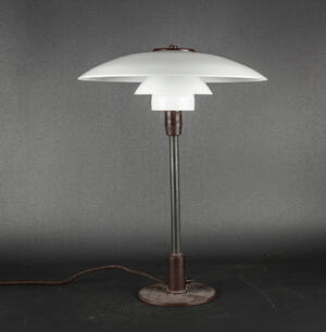 Poul Henningsen. PH 3½2 bordlampe, 1930erne