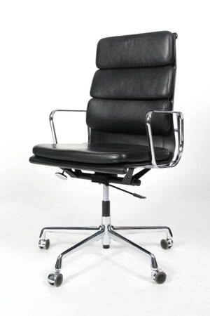 Charles Eames. Kontorstol med armlæn, model EA 219