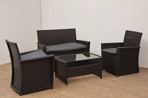 Sofa havesæt i sort polyrattan.