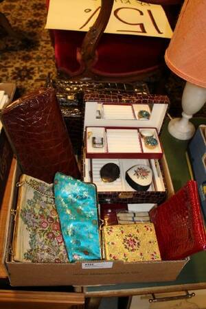 VÄSKOR, SMYCKESKRIN MM