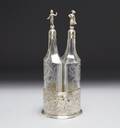 Karaffer i silver och glas
