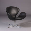 Arne Jacobsen. Svanen. Lænestol, model 3320, tidlig model  