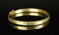 Armring med ciselering, 8 kt. guld