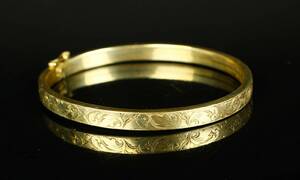 Armring med ciselering, 8 kt. guld