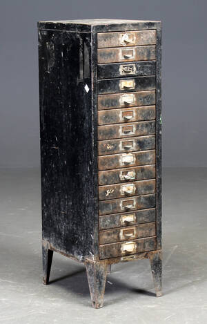 Lille industri kommode af metal, 1900-tallet