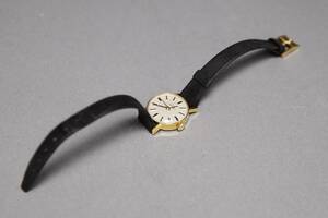 Damarmbandsur i 18 k guld Certina