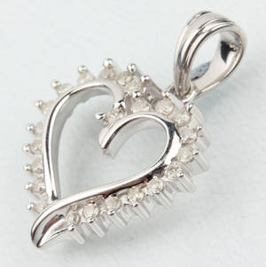 Hjertevedhæng med diamanter - ca. 0.30 ct.