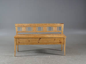 Bänk med förvaring, avlutad fur, omkring 1900