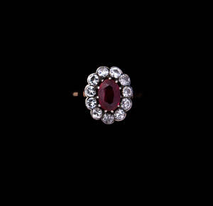 Ring i 18 k guld diamanter