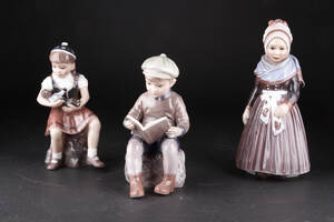 Dahl Jensen. Tre figurer af porcelæn 3