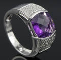 Ametyst og diamant ring.