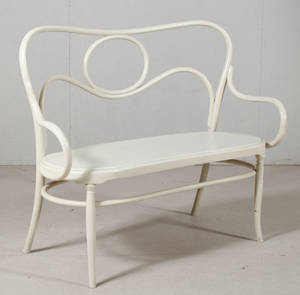 Soffa, bemålat trä, tidigt 1900-tal sannolikt Thonet