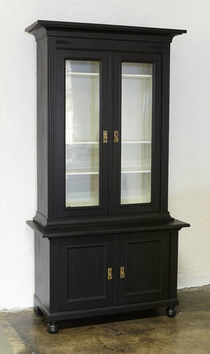 Bokskåp omkring 1900