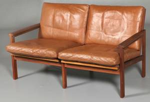 Illum Wikkelsø 1919-1999. 2 pers. sofa. Model no. 4