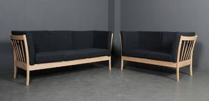 Hurup Møbelfabrik. Stue med to samt tre personers sofa.2